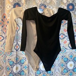 2 Boohoo basic bodysuits